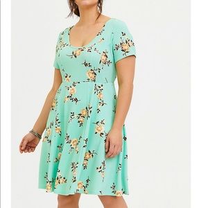 NWT Torrid Sz 1 Mint Floral Textured Skater Dress